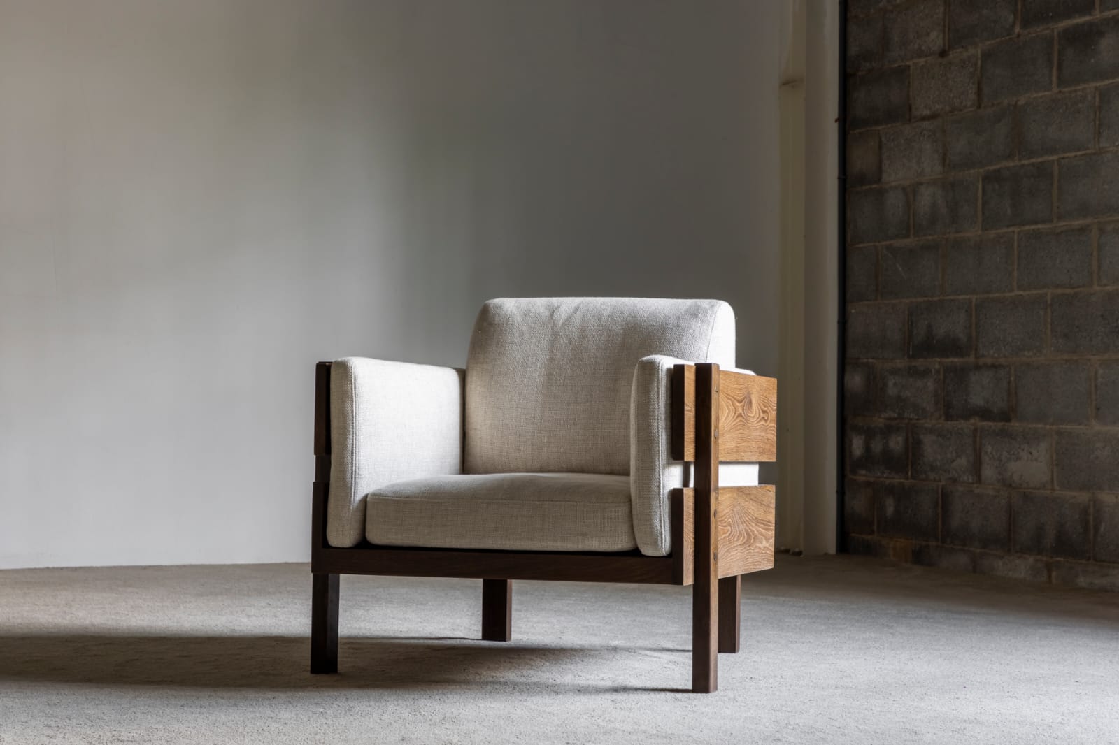 Cian armchair